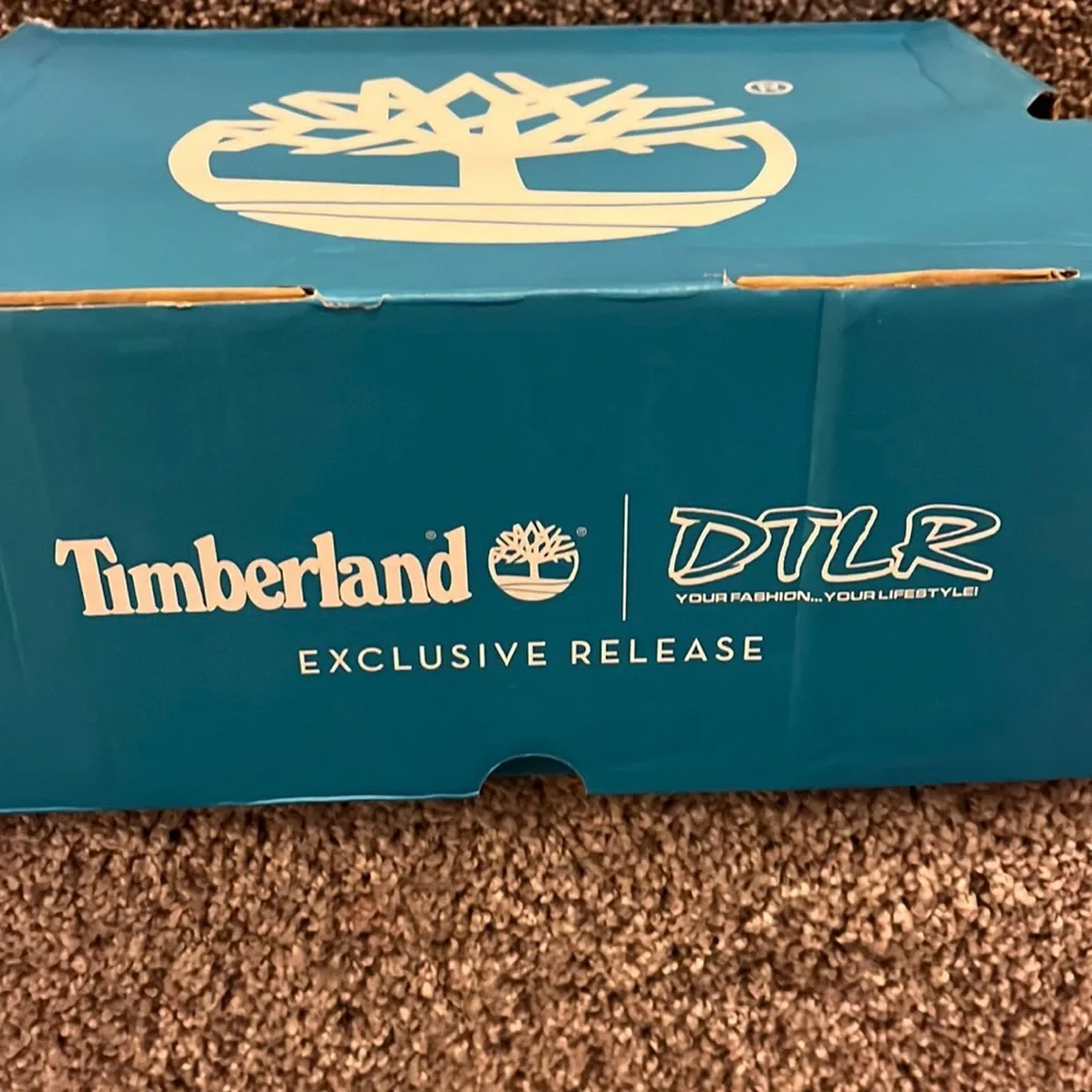 Timberland x DTLR 6” Premium WPBT bright blue Boots new Boys Size 6.5 Juniors